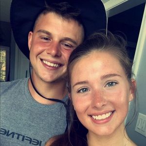 Meet your Posher, Dustin